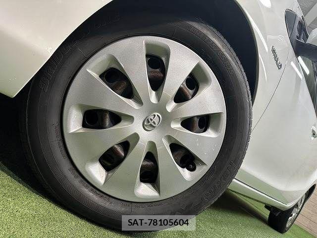 Toyota AQUA 2013-07 6211473-11