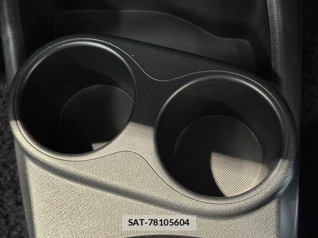 Toyota AQUA 2013-07 6211473-13