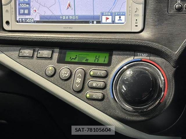Toyota AQUA 2013-07 6211473-7