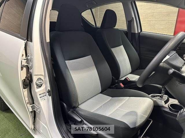 Toyota AQUA 2013-07 6211473-8