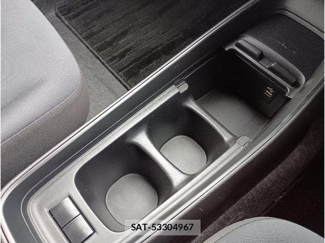 Toyota AQUA 2021-08 6211447-17