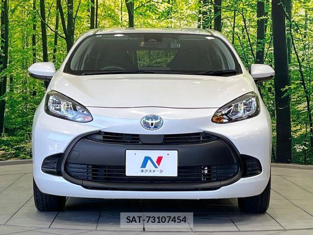 Toyota AQUA 2022-03 6241986-13