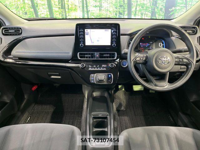 Toyota AQUA 2022-03 6241986-1