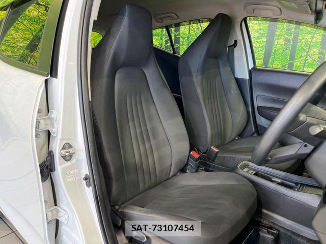 Toyota AQUA 2022-03 6241986-7