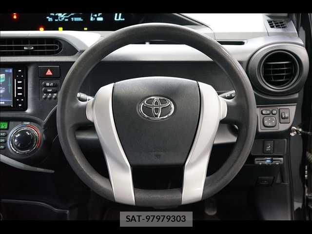 Toyota AQUA 2014-12 6242075-9