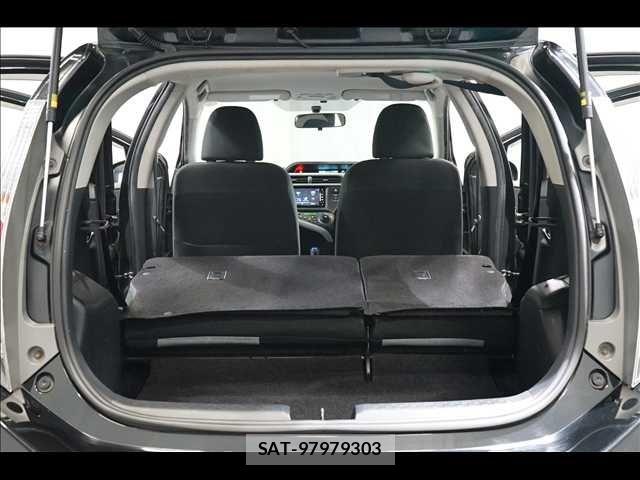 Toyota AQUA 2014-12 6242075-18