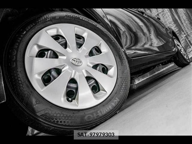 Toyota AQUA 2014-12 6242075-3