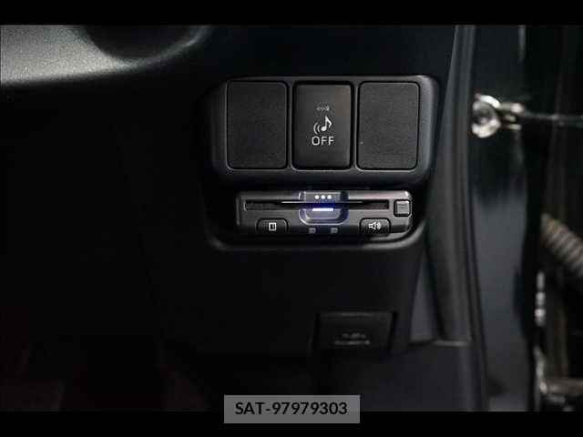 Toyota AQUA 2014-12 6242075-5