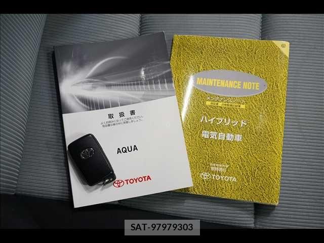Toyota AQUA 2014-12 6242075-6