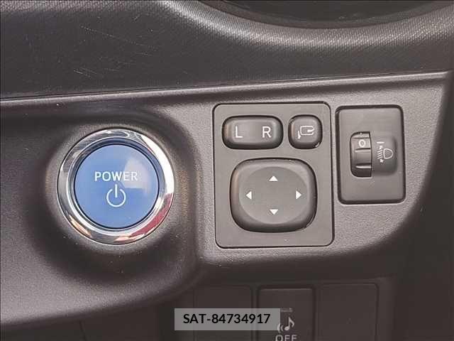 Toyota AQUA 2015-09 6242064-13