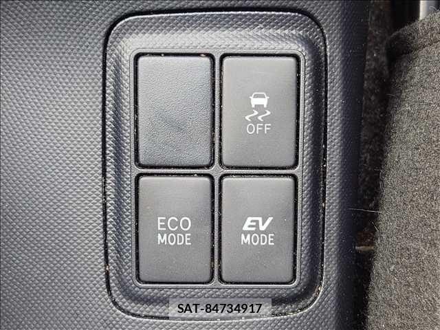 Toyota AQUA 2015-09 6242064-15