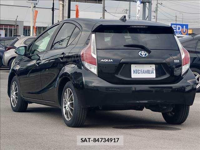 Toyota AQUA 2015-09 6242064-5