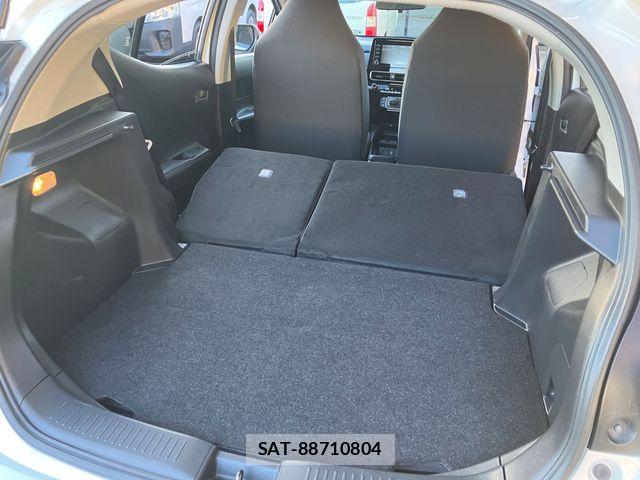 Toyota AQUA 2023-05 6275673-17