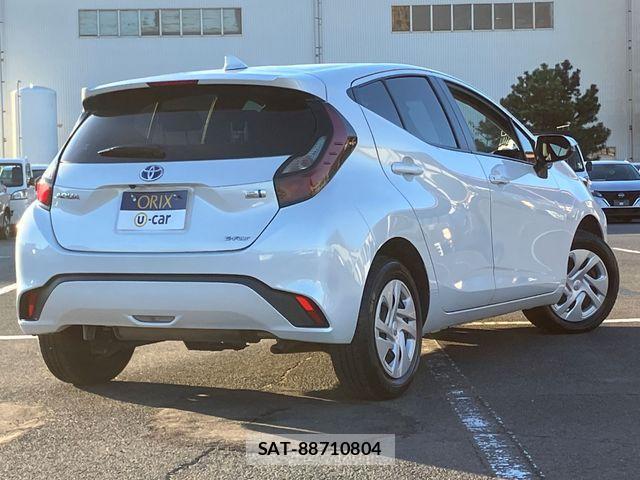 Toyota AQUA 2023-05 6275673-2