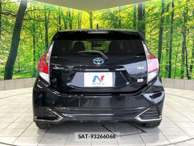 Toyota AQUA 2015-10 6271162-14