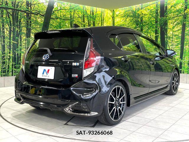 Toyota AQUA 2015-10 6271162-16