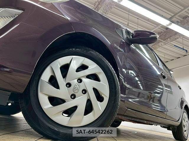 Toyota AQUA 2015-12 6275682-11