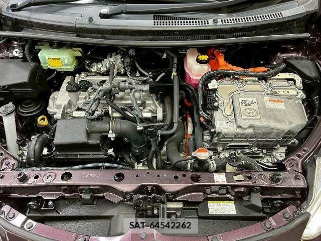 Toyota AQUA 2015-12 6275682-14