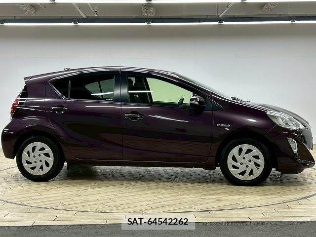 Toyota AQUA 2015-12 6275682-17