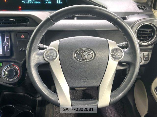 Toyota AQUA 2014-02 6271172-9