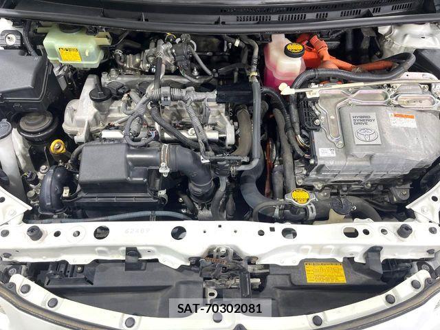 Toyota AQUA 2014-02 6271172-17