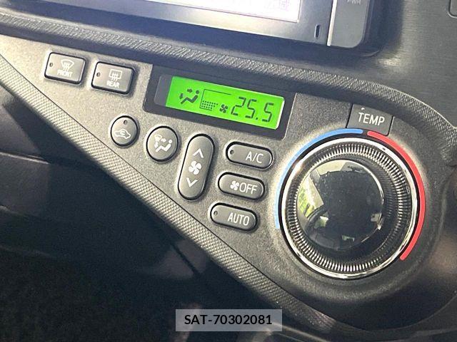 Toyota AQUA 2014-02 6271172-5