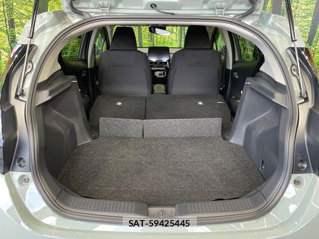 Toyota AQUA 2025-02 6271145-9