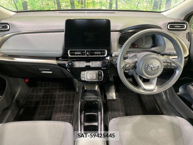 Toyota AQUA 2025-02 6271145-1