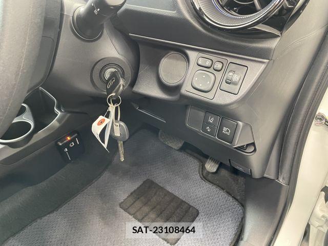 Toyota AQUA 2020-06 6494829-17