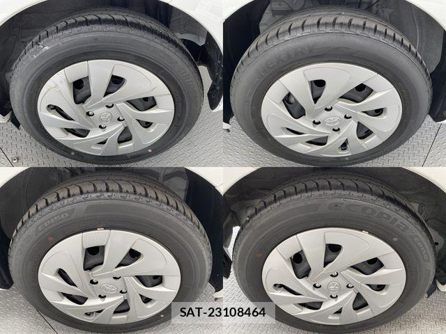 Toyota AQUA 2020-06 6494829-25