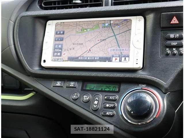 Toyota AQUA 2013-09 6494855-10