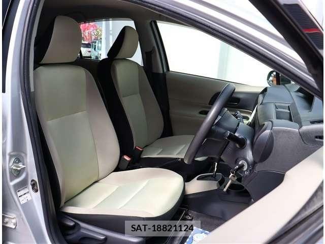 Toyota AQUA 2013-09 6494855-12