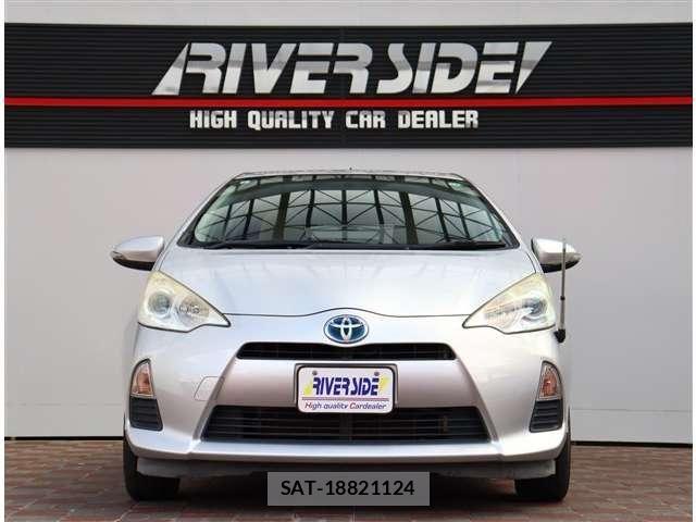 Toyota AQUA 2013-09 6494855-16