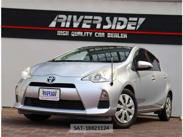 Toyota AQUA 2013-09 6494855-17