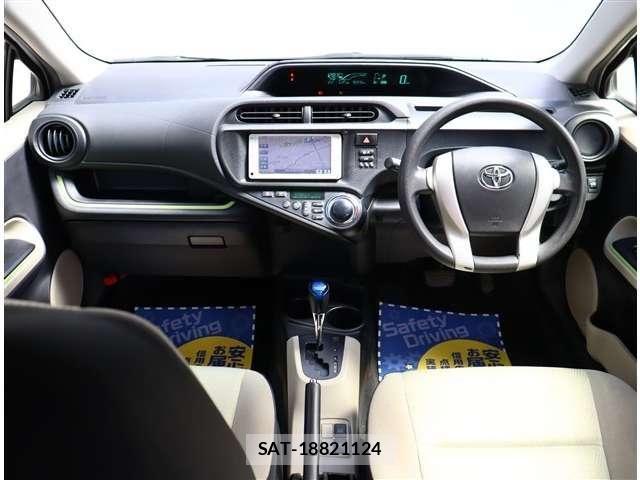 Toyota AQUA 2013-09 6494855-1
