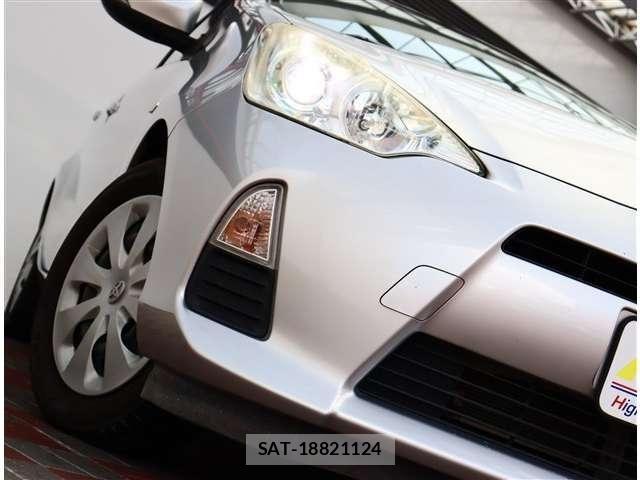 Toyota AQUA 2013-09 6494855-21