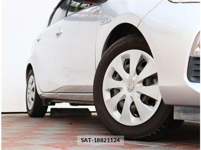 Toyota AQUA 2013-09 6494855-22
