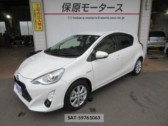 Toyota AQUA 2015-04 6494833-0