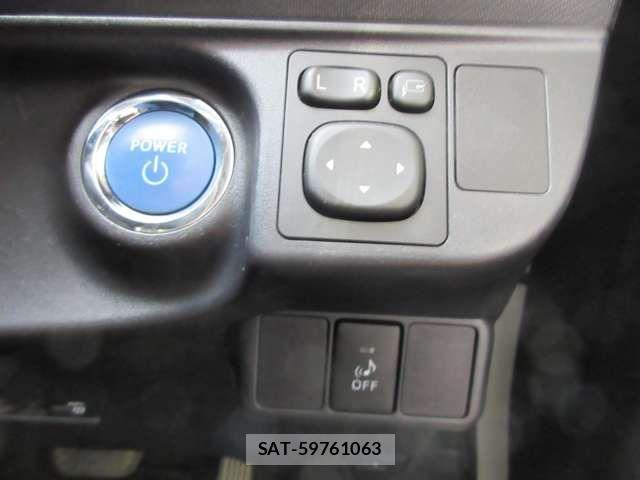 Toyota AQUA 2015-04 6494833-4
