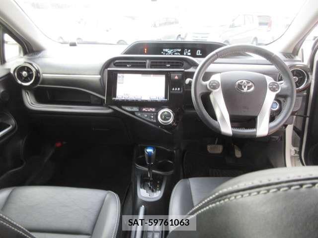 Toyota AQUA 2015-04 6494833-8