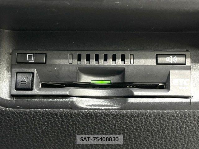 Toyota AQUA 2022-03 6525438-6