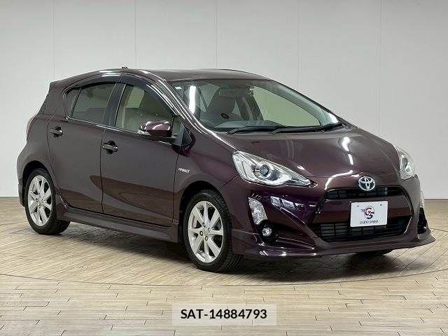 Toyota AQUA 2015-02 6544184-13