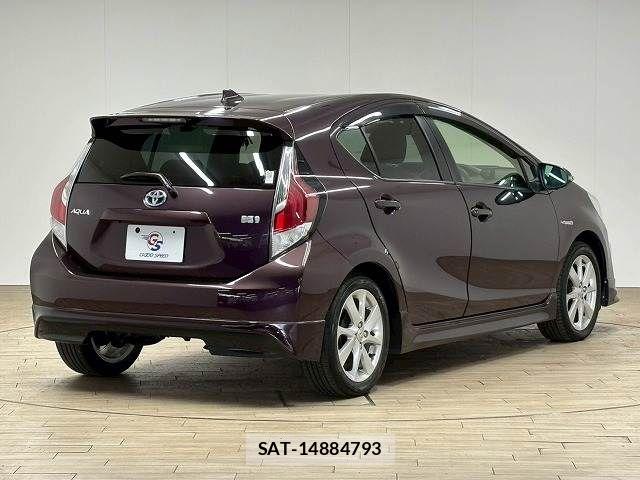 Toyota AQUA 2015-02 6544184-15