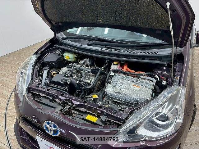 Toyota AQUA 2015-02 6544184-17