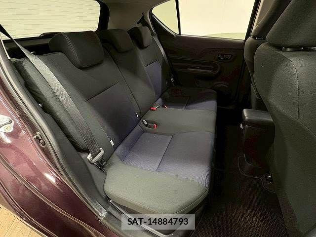Toyota AQUA 2015-02 6544184-3