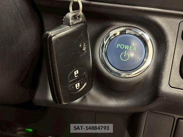 Toyota AQUA 2015-02 6544184-7