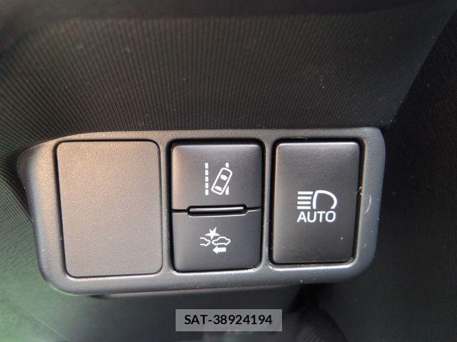 Toyota AQUA 2020-06 6544178-9