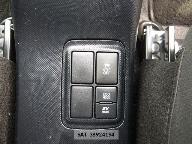 Toyota AQUA 2020-06 6544178-10