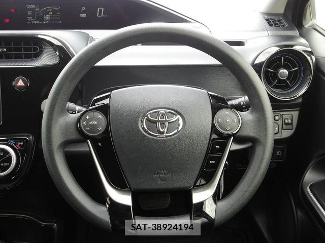 Toyota AQUA 2020-06 6544178-14