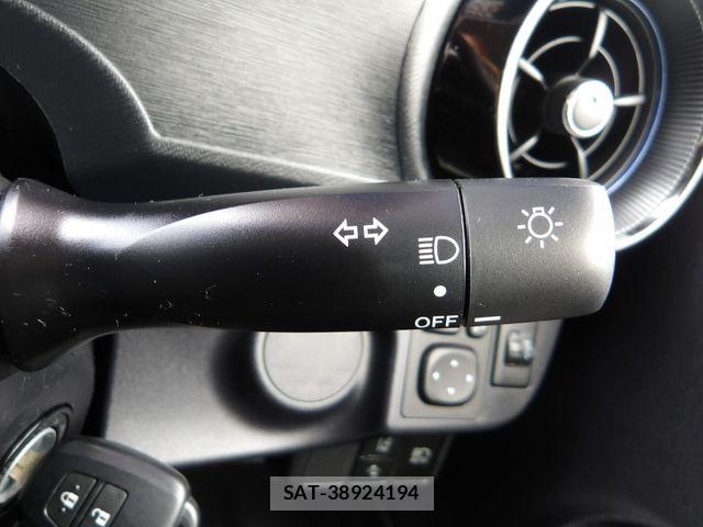 Toyota AQUA 2020-06 6544178-18